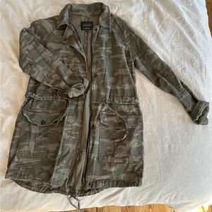 Sanctuary Camouflage Women’s Utility Jacket